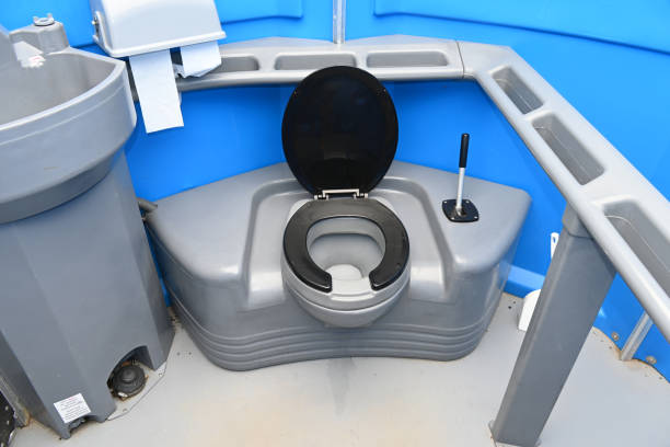 Best Portable restroom trailer rental  in Russellville, AR